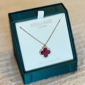Gold and Red Pendant Clover Necklace